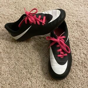 Nike Kids Soccer Cleats Size 13C – Black/White with Pink Laces – Gently Used